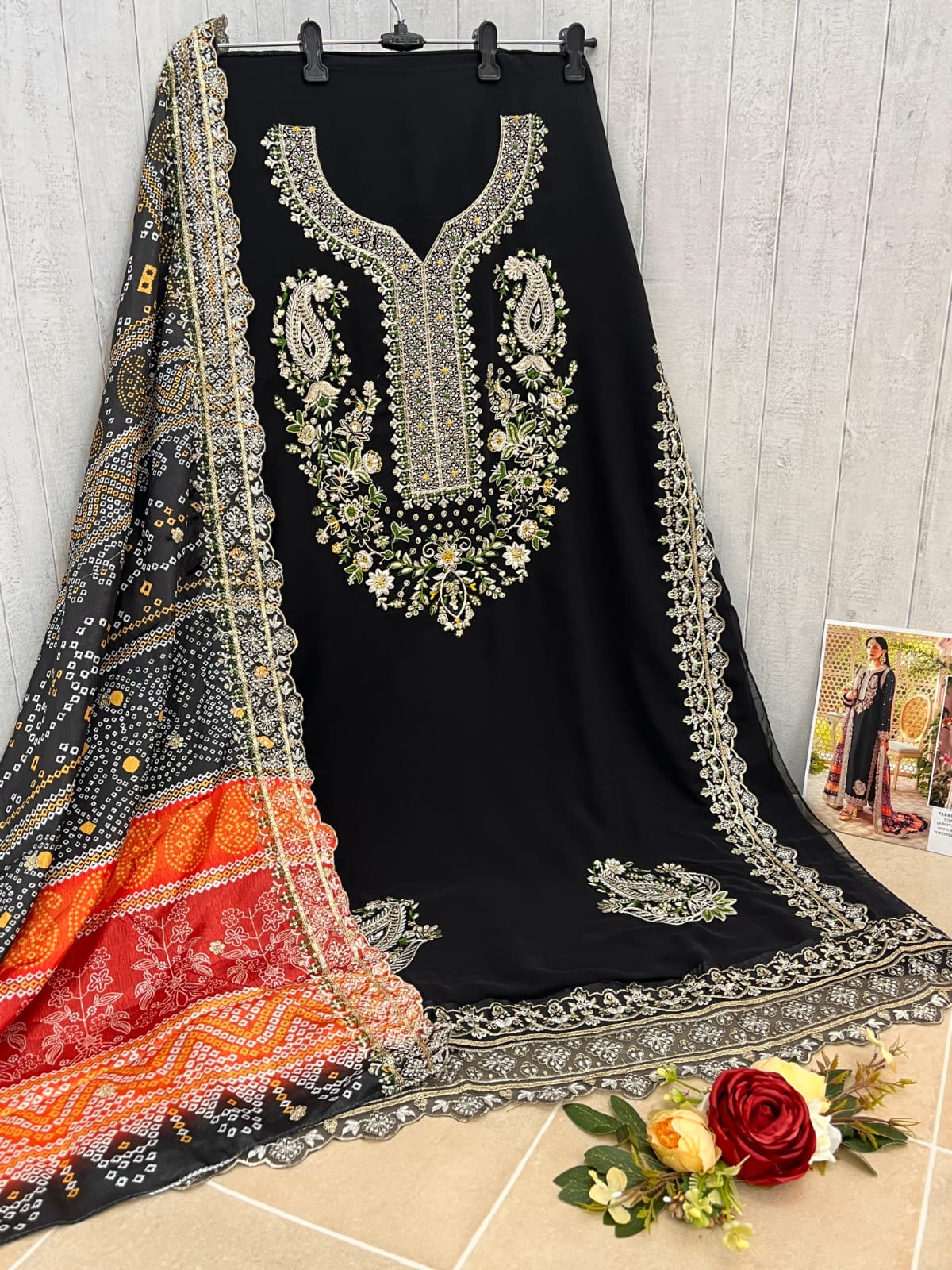 Shafnufab WOMEN'S Georgette Semi-Stiched Pakistani Suit (SF-171939 Light Green Free Size )