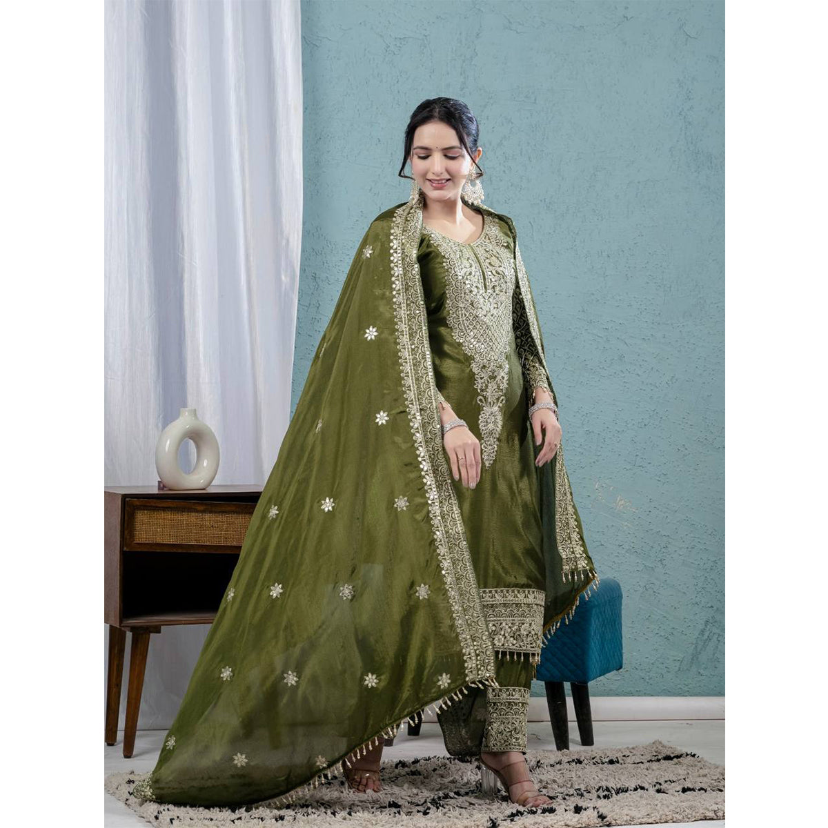 SHAFNUFAB WOMEN'S Georgette Stiched Suit (SF251172-M SIZE Green Medium )