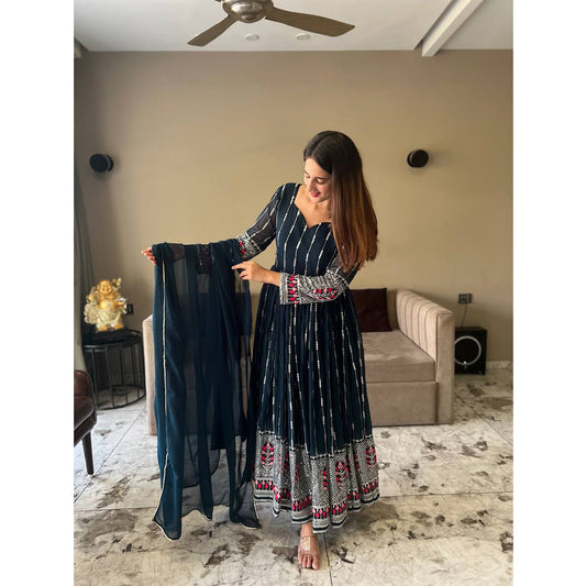 SHAFNUFAB WOMEN'S Georgette Stiched Suit (SF25137 Black Free-Size )