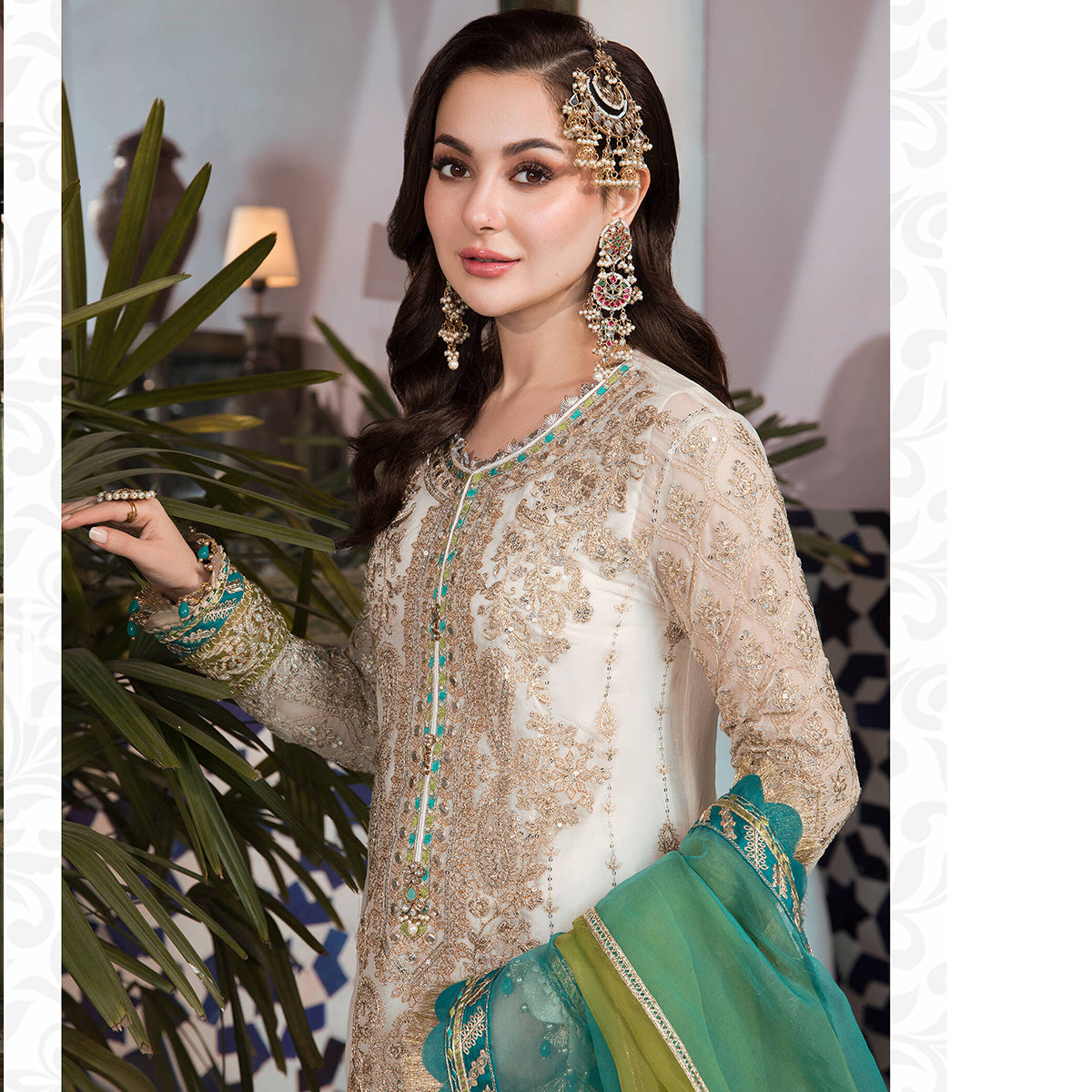 Shafnufab White Pakistani Salwar Kameez Ready to wear Designer Straight Suits