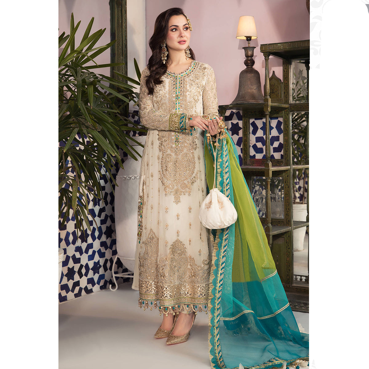 Shafnufab White Pakistani Salwar Kameez Ready to wear Designer Straight Suits