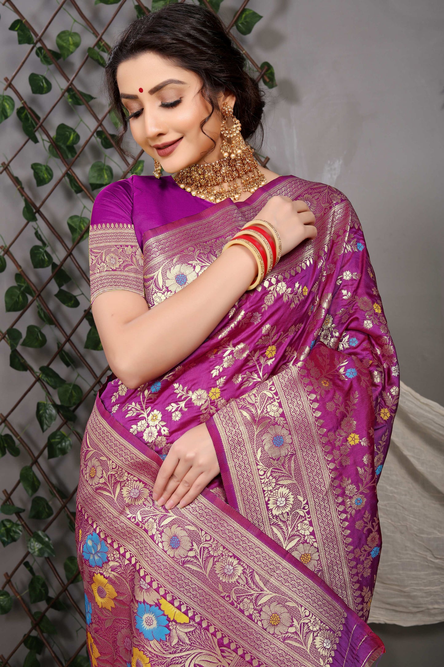 Shafnufab Women's Banarasi Silk Saree With Blouse In Purple