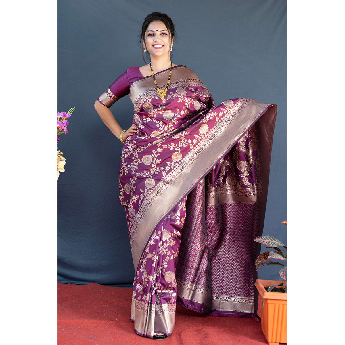 Shafnufab Women's Banarasi Silk Saree With Blouse In Purple