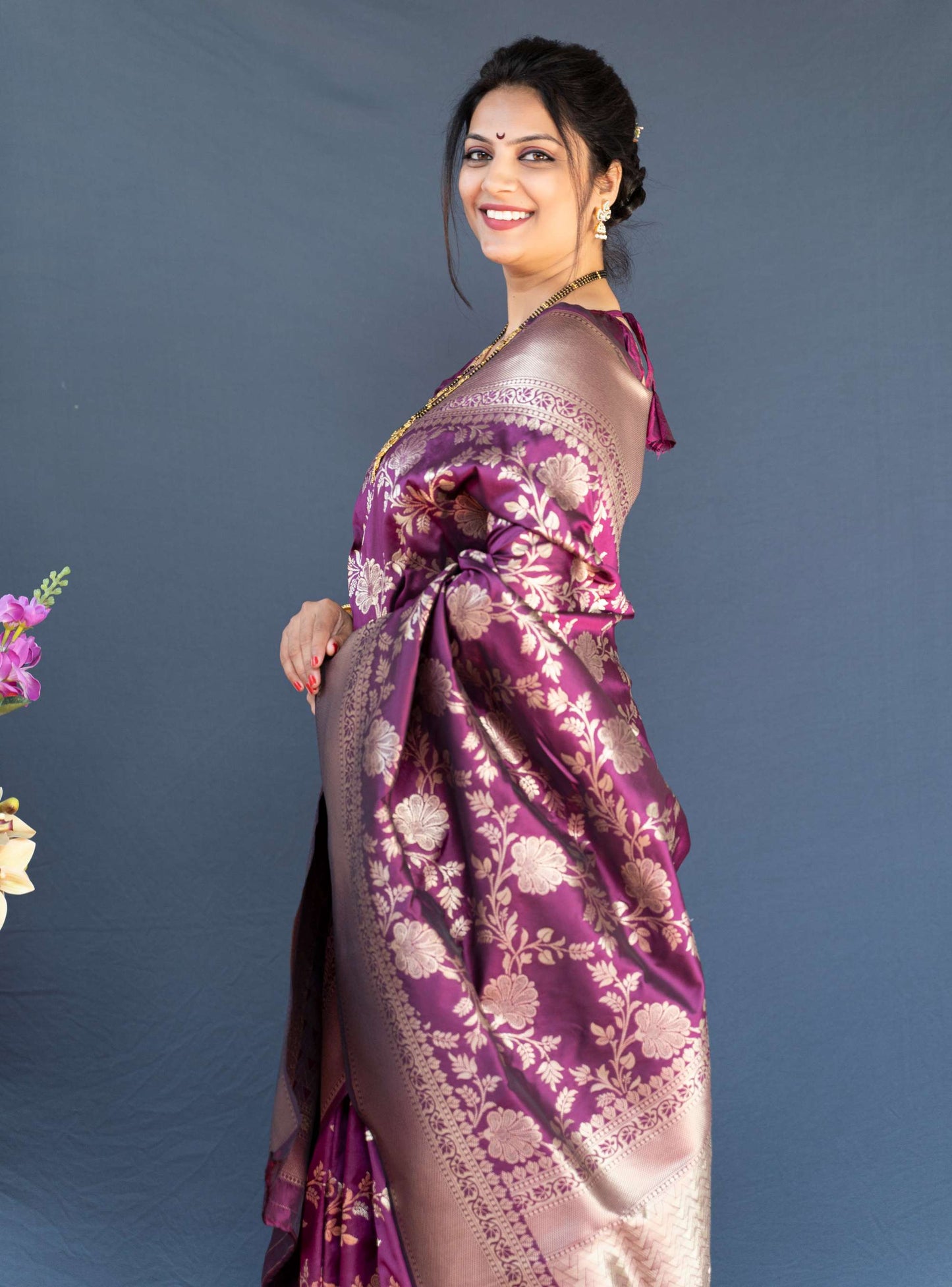 Shafnufab Women's Banarasi Silk Saree With Blouse In Purple