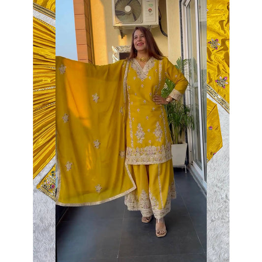 SHAFNUFAB WOMEN'S Chiffon Stiched Suit (SF251161-M SIZE Yellow Medium )