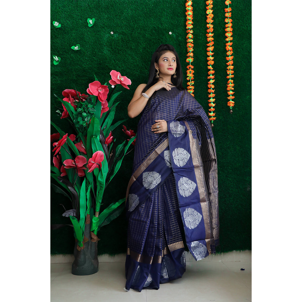 Shafnufab Women's Linene Silk Saree With Blouse  In  Dark Blue