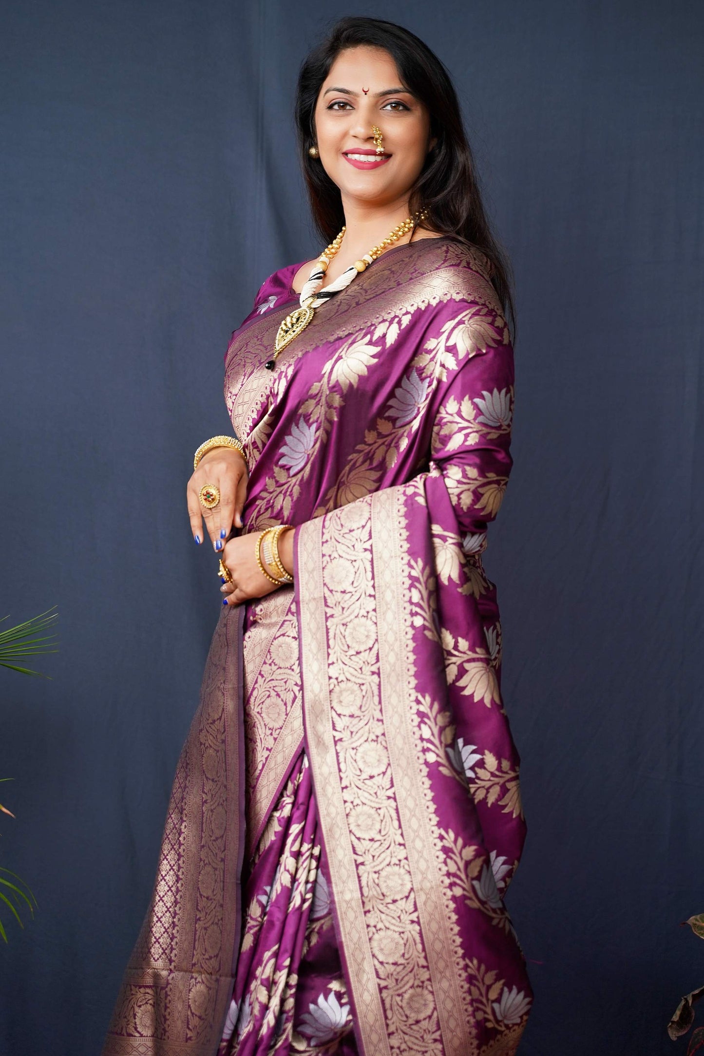 Shafnufab Women's Kanchipuram  Silk  Saree With Blouse  In  Purple