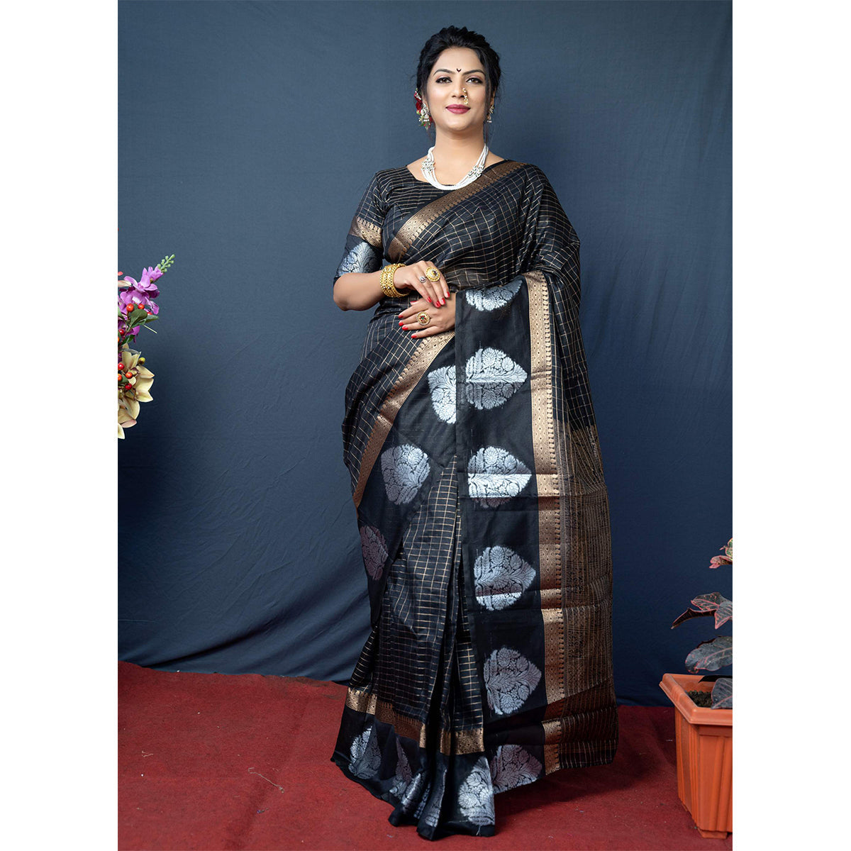 Shafnufab Women's Paithani Silk Saree With Blouse  In  Black