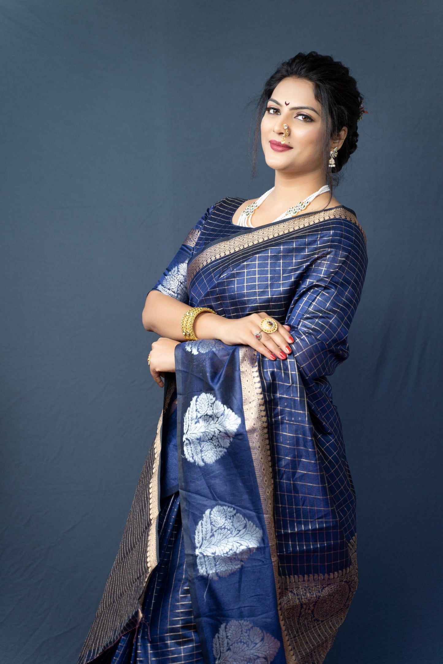 Shafnufab Women's Paithani Silk Saree With Blouse  In  Dark Blue