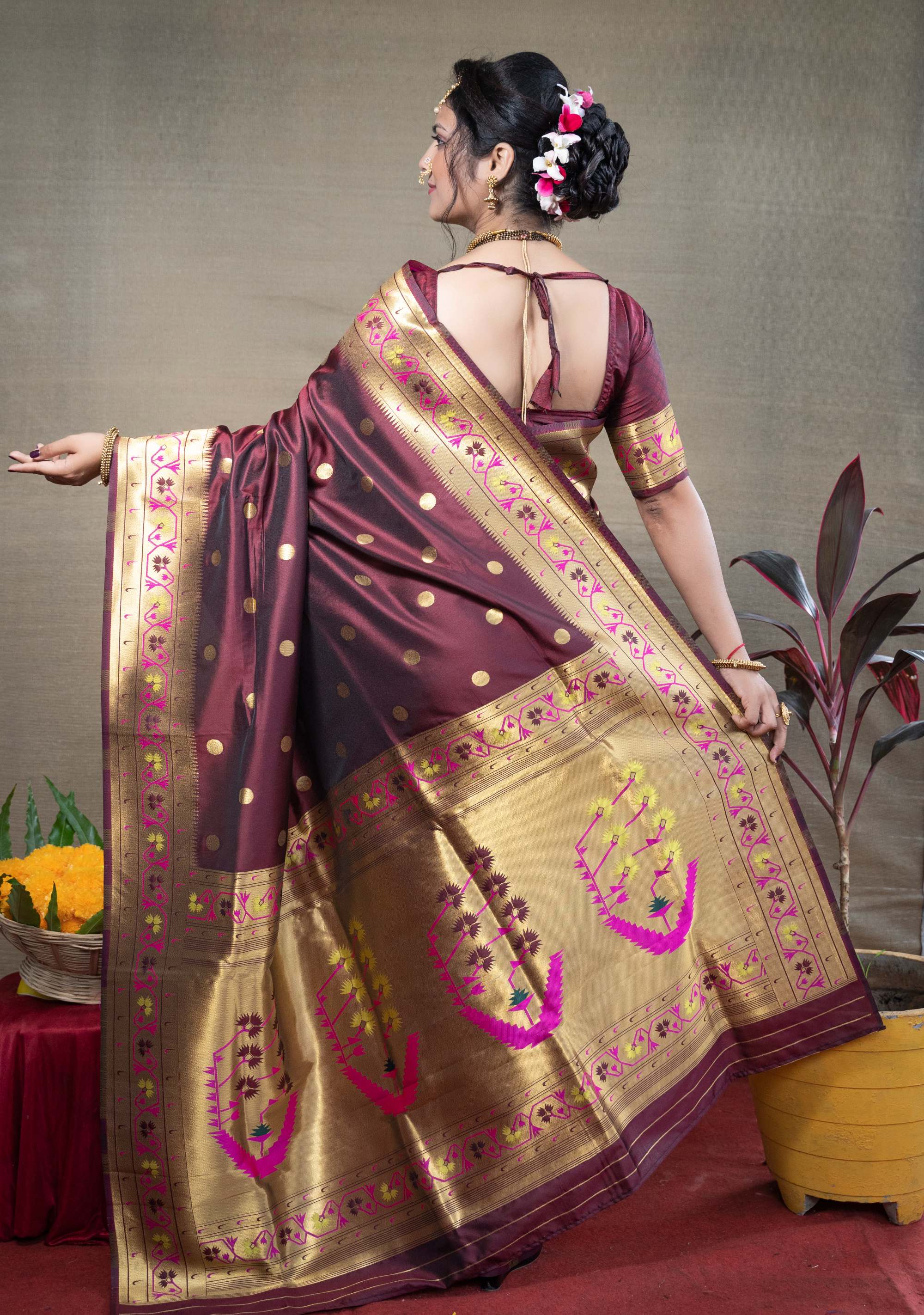 Buy the beautiful Ruby Pink Woven Paithani Saree - Karagiri