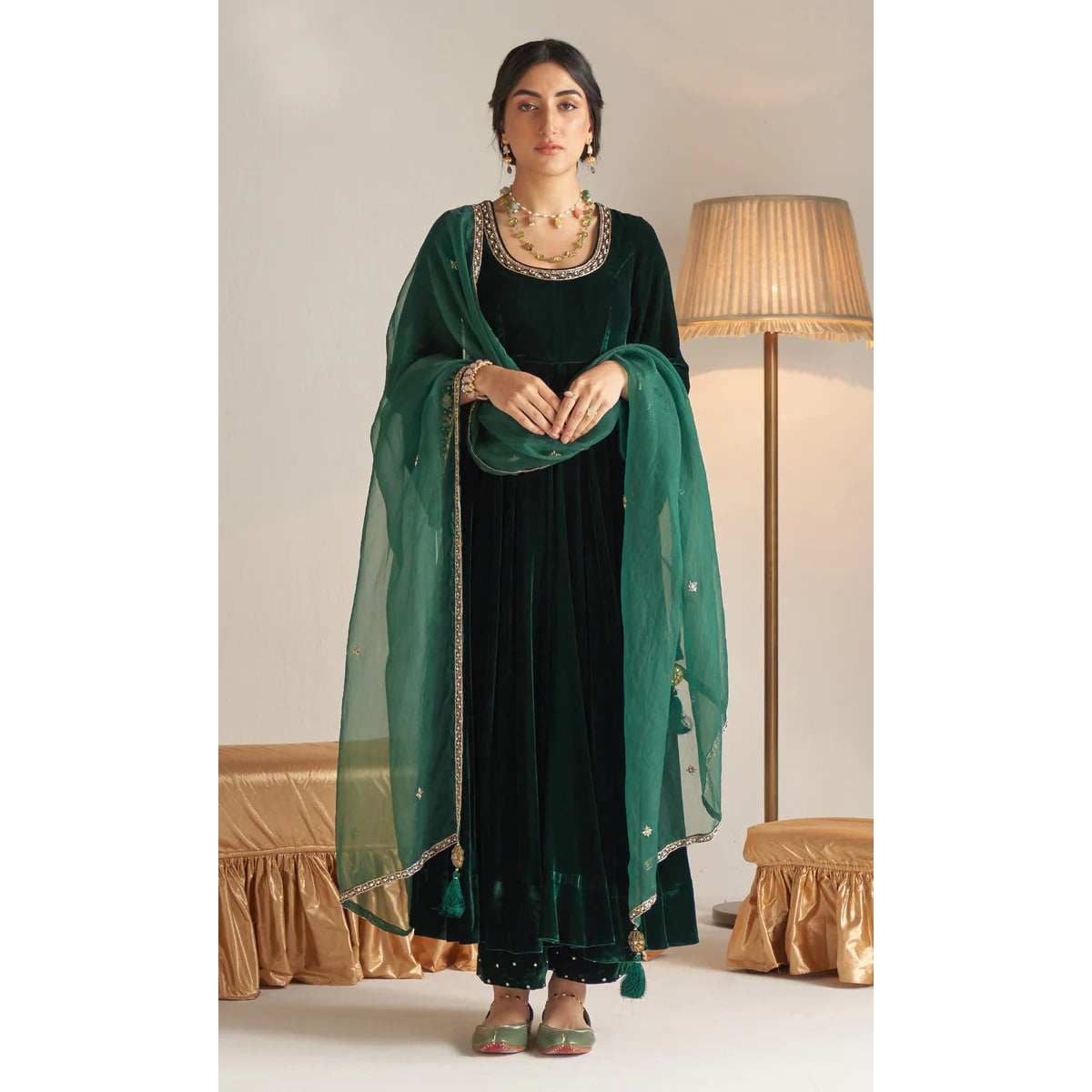 Shafnufab® Women's viscos Velvet Plazzo Suit  In  Green  Colour